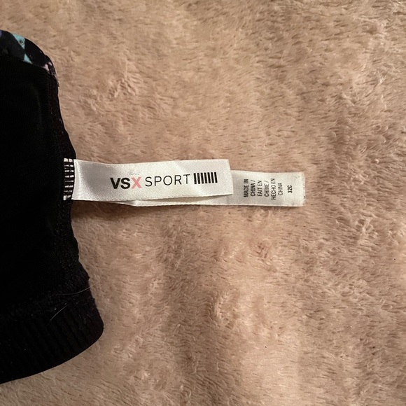 Victoria Secret Sport Multi-Colour Sports Bra - Picture 3 of 6